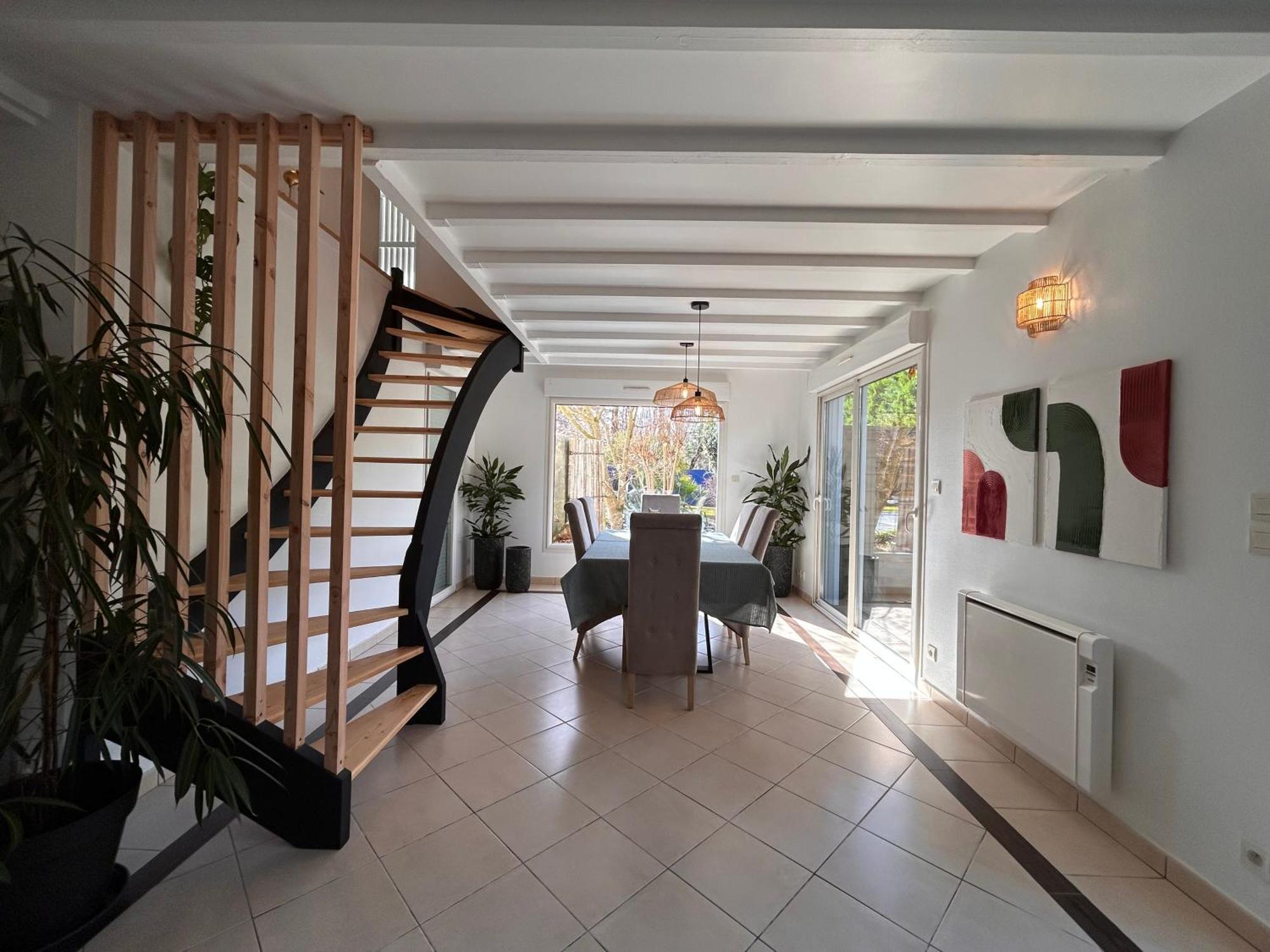 Maison Blanche Lanton Bilik gambar