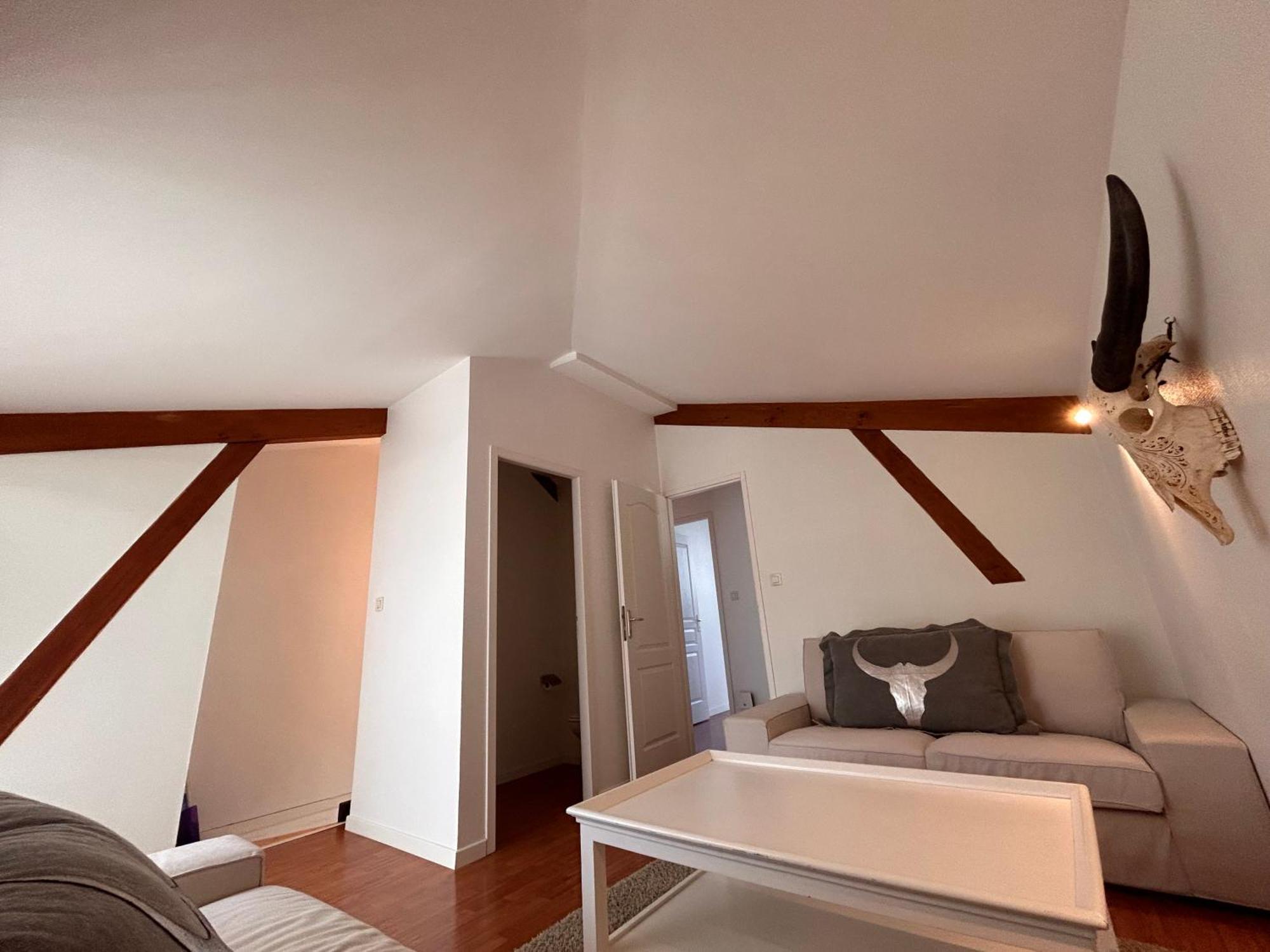 Maison Blanche Lanton Bilik gambar