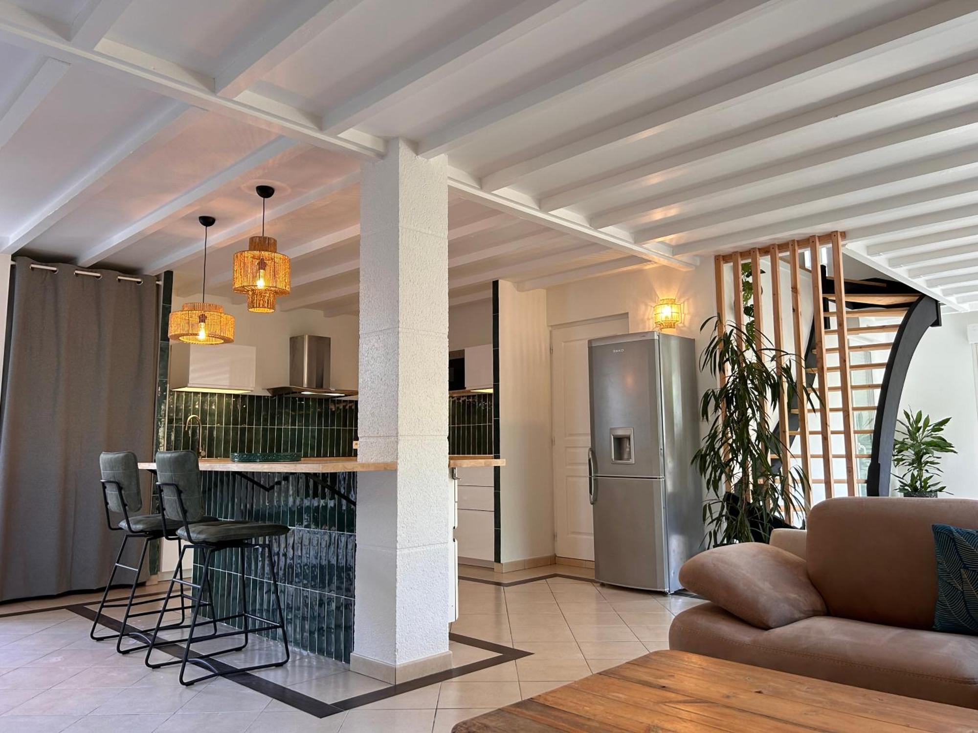 Maison Blanche Lanton Bilik gambar