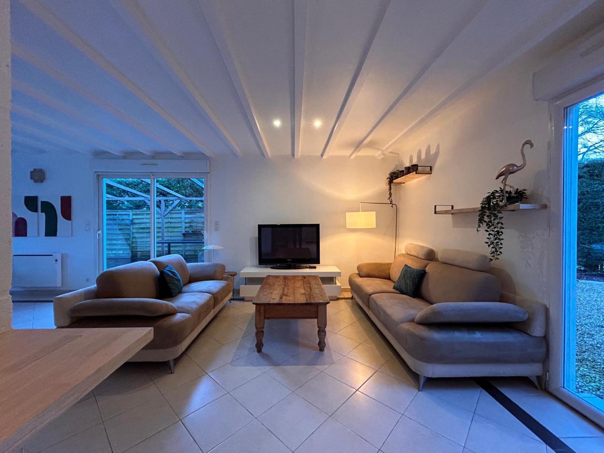 Maison Blanche Lanton Bilik gambar