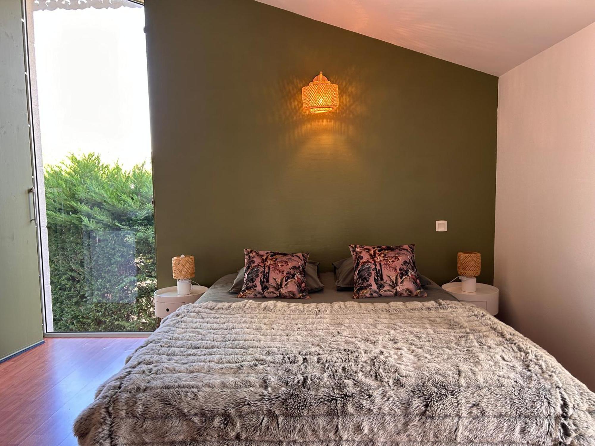 Maison Blanche Lanton Bilik gambar